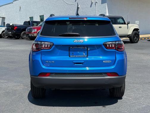 Laser Blue Pearlcoat 2023 Jeep Compass Latitude