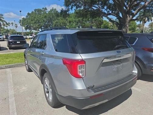Iconic Silver Metallic 2023 Ford Explorer XLT