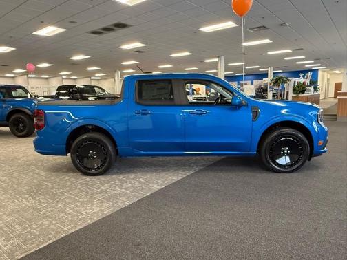 2025 Ford Maverick Lobo Standard