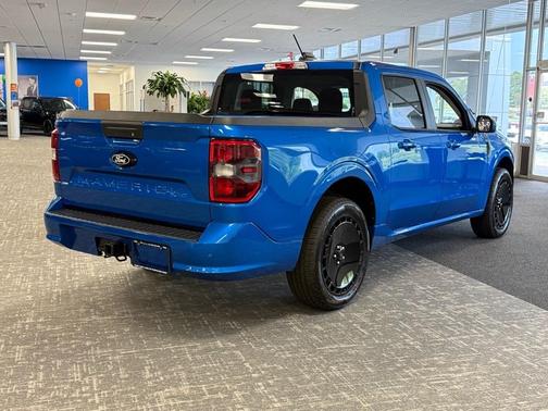 2025 Ford Maverick Lobo Standard