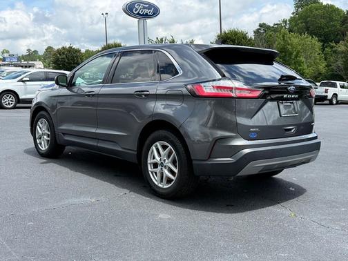 Gray Metallic 2022 Ford Edge SEL
