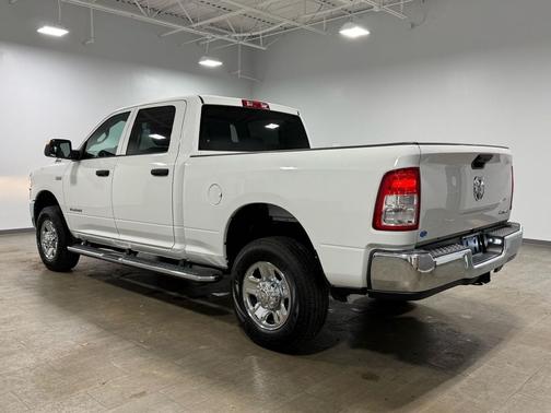 2020 RAM 2500 Tradesman Crew Cab 4X4 6'4' Box
