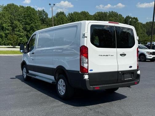 2022 Ford Transit-250 Base