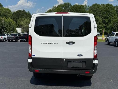 2022 Ford Transit-250 Base