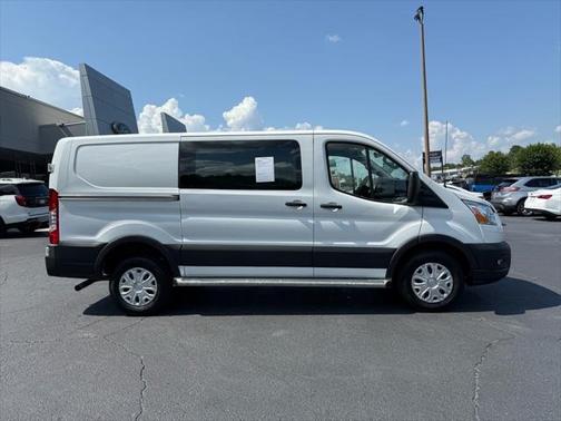 2022 Ford Transit-250 Base