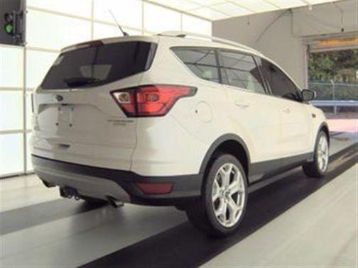 White Platinum Clearcoat Metallic 2019 Ford Escape Titanium