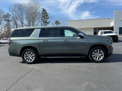 2023 Chevrolet Suburban Premier