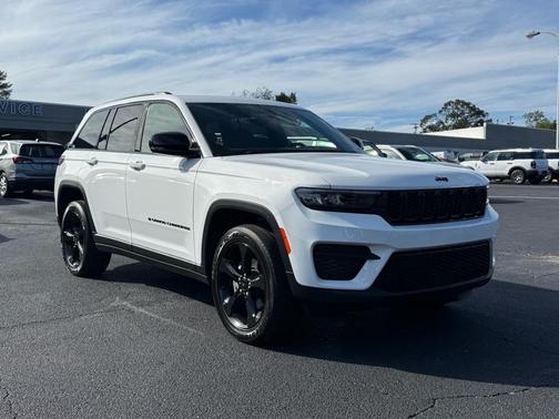 2025 Jeep Grand Cherokee Altitude