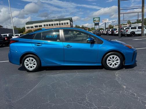 2021 Toyota Prius L