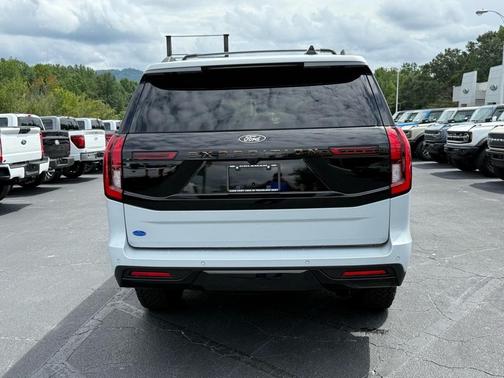 2025 Ford Expedition Tremor