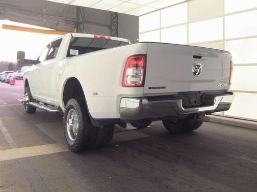 2022 RAM 3500 Big Horn Crew Cab 4x4 8' Box