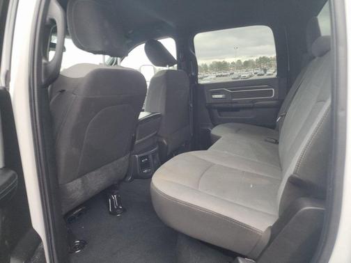 2022 RAM 3500 Big Horn Crew Cab 4x4 8' Box