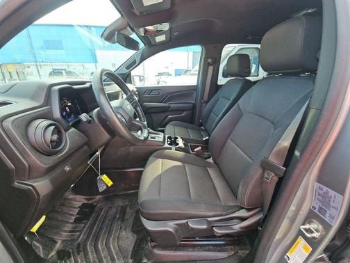 2023 Chevrolet Colorado WT