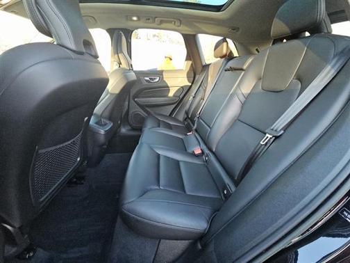2023 Volvo XC60 B5 Core