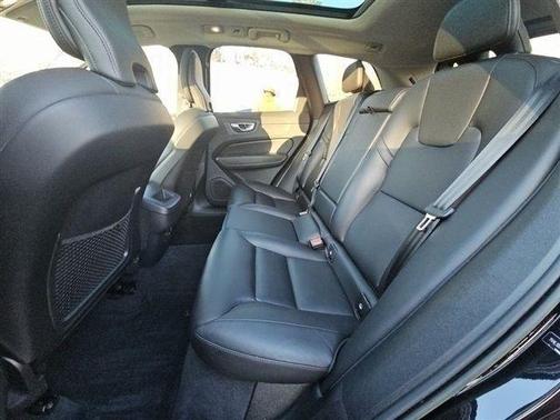 2023 Volvo XC60 B5 Core