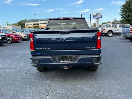 2022 Chevrolet Silverado 1500 Custom