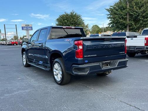 2022 Chevrolet Silverado 1500 Custom