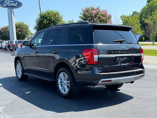 Dark Matter Gray Metallic 2024 Ford Expedition XLT