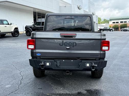 Granite Crystal Metallic Clearcoat 2021 Jeep Gladiator Sport