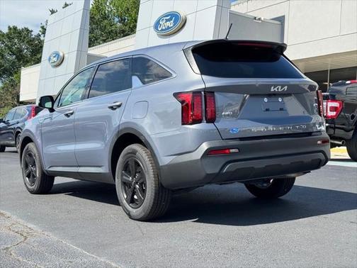 2022 Kia Sorento LX