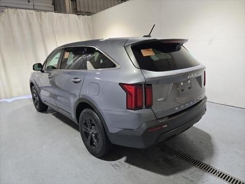 2022 Kia Sorento LX