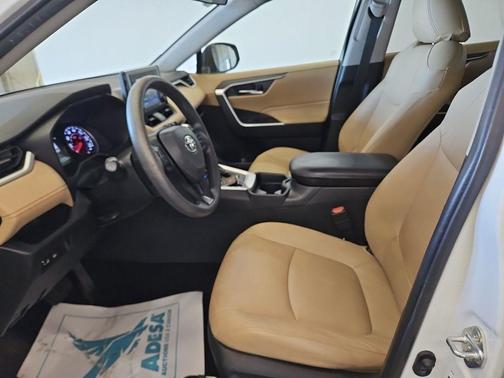 Super White 2021 Toyota RAV4 XLE