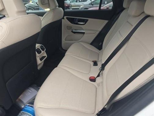 White 2024 Mercedes-Benz GLC 300 4MATIC