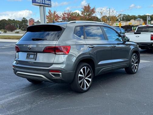 2022 Volkswagen Taos 1.5T SE