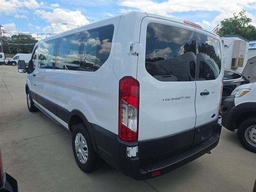 Oxford White 2022 Ford Transit-350 XLT