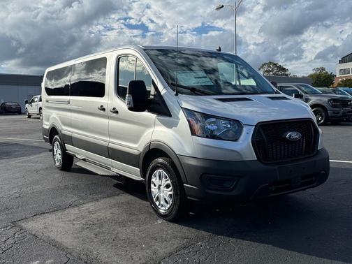 2025 Ford Transit-350 XL