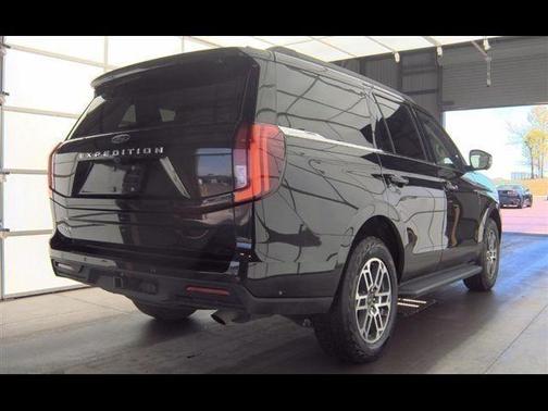 Agate Black Metallic 2025 Ford Expedition Active