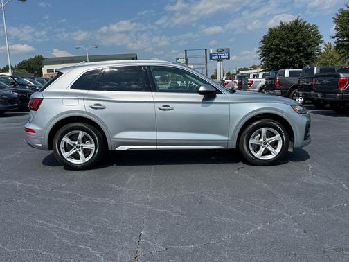 2023 Audi Q5 40 Premium