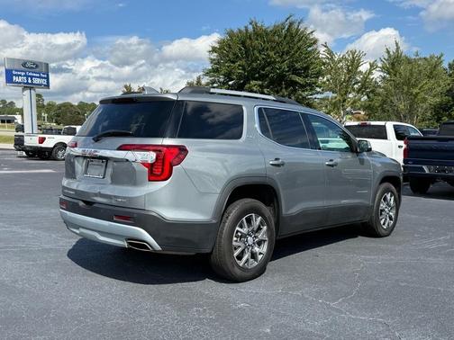 2023 GMC Acadia AWD SLT