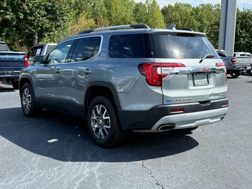 2023 GMC Acadia AWD SLT