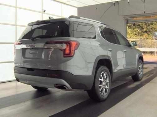 2023 GMC Acadia AWD SLT