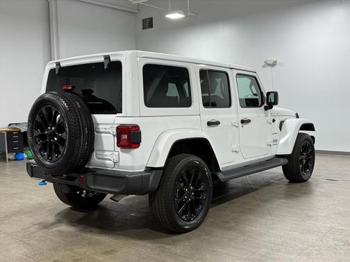 2022 Jeep Wrangler Unlimited 4xe Sahara