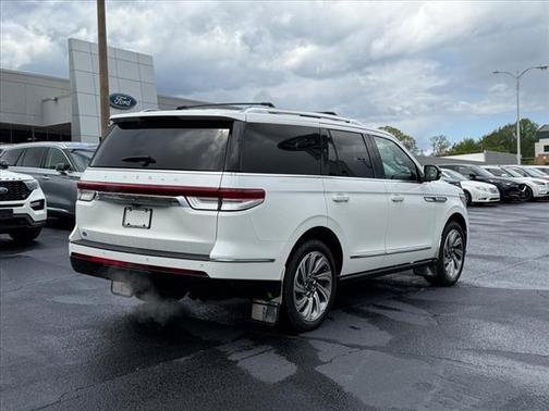 2023 Lincoln Navigator Reserve