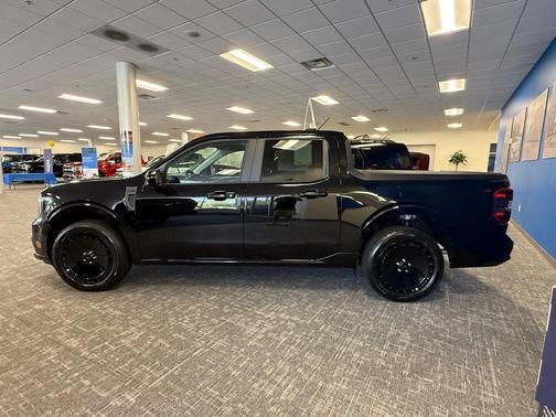 2025 Ford Maverick Lobo High