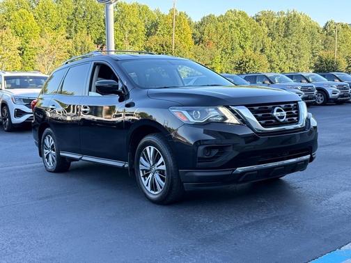 2020 Nissan Pathfinder S 4WD