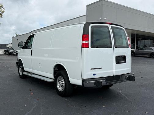 2023 Chevrolet Express 2500 RWD 2500 Regular Wheelbase WT