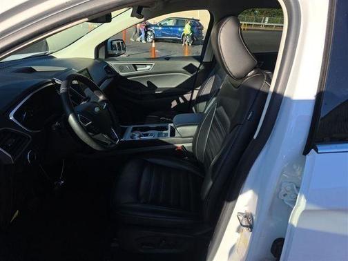 Oxford White 2021 Ford Edge SEL