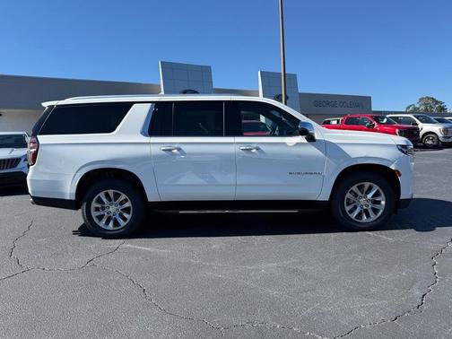 2023 Chevrolet Suburban Premier