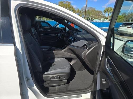 2023 Buick Enclave Essence FWD