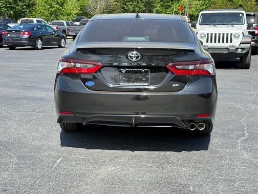 Midnight Black Metallic 2021 Toyota Camry SE