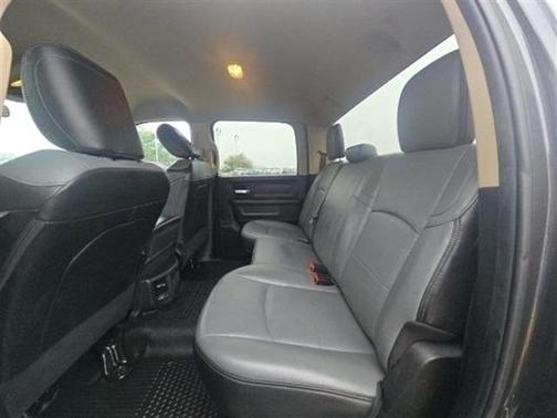 2019 RAM 2500 Tradesman Crew Cab 4x4 6'4' Box