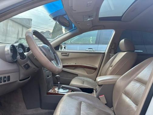 2004 Nissan Maxima SL