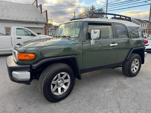 2014 Toyota FJ Cruiser Base
