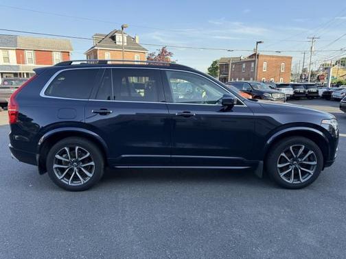2019 Volvo XC90 T5 Momentum