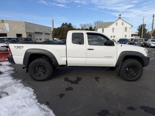 2009 Toyota Tacoma Base