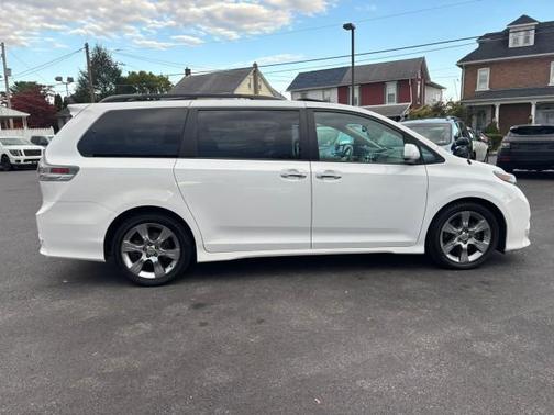 2013 Toyota Sienna SE
